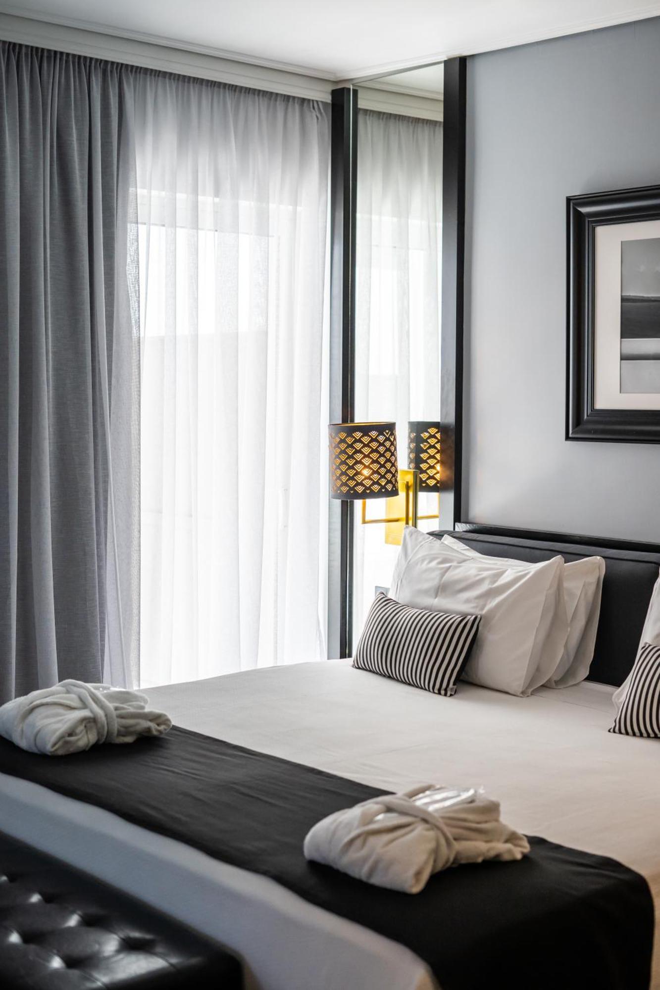 Double or Twin Room Balcony